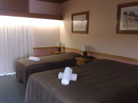 Barmera Hotel Motel - Tourism Caloundra 1