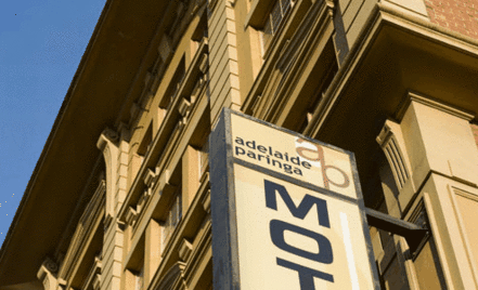 Adelaide Paringa Motel - Tourism Caloundra