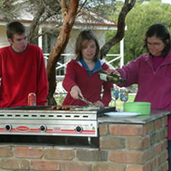 Cape Jervis Holiday Units - Tourism Caloundra 0