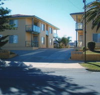 AA Madalena Court Holiday Apartments - Tourism Caloundra