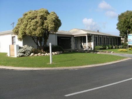 Robe Haven Motel - Tourism Caloundra 1