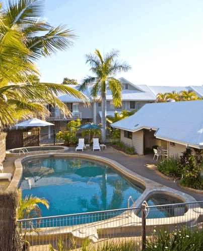 Pelican Beach Resort - Tourism Caloundra 0