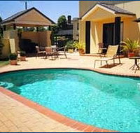 Hopkins House Motel  Apartments - Tourism Caloundra