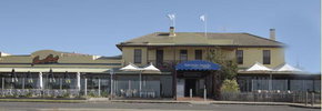 Barwon Heads Hotel - Tourism Caloundra 0