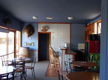 Allestree Holiday Units - Tourism Caloundra 1