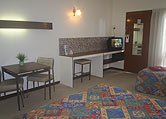 HIWAY 8 MOTOR INN - Tourism Caloundra 1