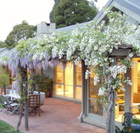 Tomah Mountain Lodge - Tourism Caloundra