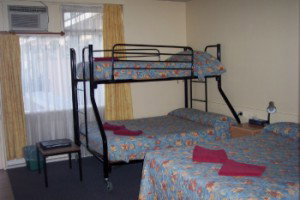 Beach Motor Inn - Tourism Caloundra 5