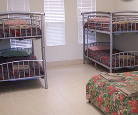 Toddy's Backpackers Resort - Tourism Caloundra 2