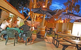 Toddy's Backpackers Resort - Tourism Caloundra 4