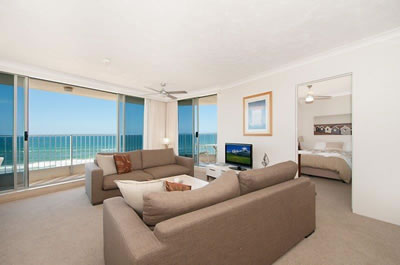 Beachside Tower - Tourism Caloundra 8