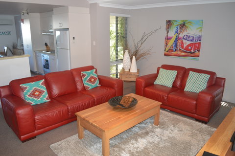 Outrigger Bay Apartments - Tourism Caloundra 6