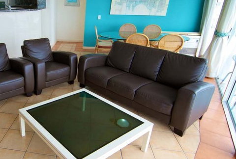 Surfers Mayfair - Tourism Caloundra 1