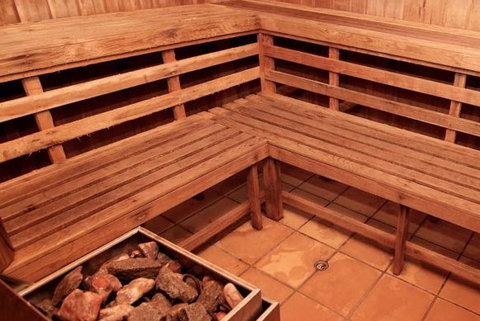 Surfers Mayfair - Tourism Caloundra 2