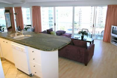 Surfers Mayfair - Tourism Caloundra 5