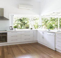 2 Beach House - Tourism Caloundra