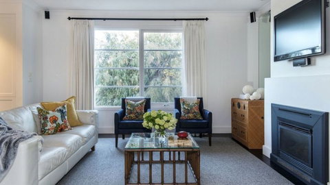 The Summer House - Tourism Caloundra 3