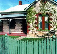 Naracoorte Cottages - Smith Street Villa - Tourism Caloundra