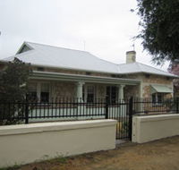 Naracoorte Cottages - MacDonnell House - Tourism Caloundra