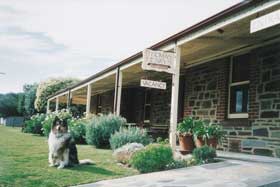 Thomas Henry's Of Port Elliot - Tourism Caloundra 0