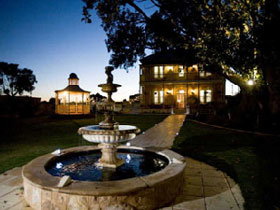 Rose-Eden House - Tourism Caloundra 0