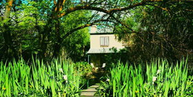 Dennis Cottage - Tourism Caloundra 0