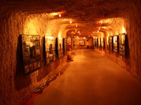 Umoona Opal Mine - Tourism Caloundra 0
