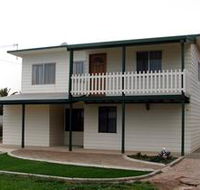 Louth Bay Holiday Apartment - Tourism Caloundra