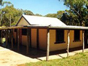 Southern Ocean Retreats - Goondooloo - Tourism Caloundra 0
