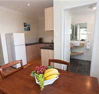Bay 10 Accommodation - Tourism Caloundra