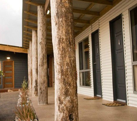 Marion Bay Motel - Tourism Caloundra 4