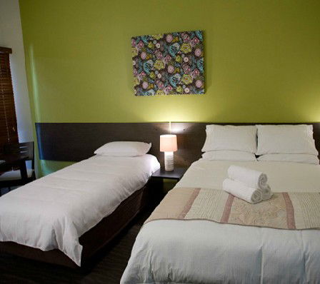 Marion Bay Motel - Tourism Caloundra 5