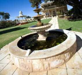 Rose-Eden House - Tourism Caloundra 1