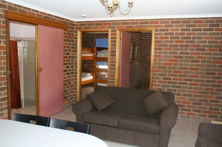 Roonka Riverfront Cottages - Tourism Caloundra 5