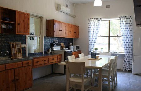 Clare Cottage On Wendouree - Tourism Caloundra 3