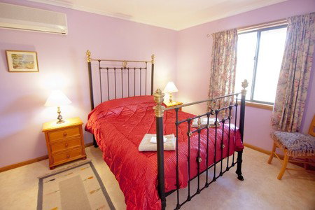 Lyrabendi Farmstay - Tourism Caloundra 4