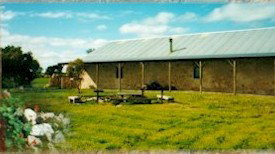 Mt Dutton Bay Woolshed Hostel - Tourism Caloundra 2