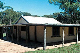 Southern Ocean Retreats - Goondooloo - Tourism Caloundra 3
