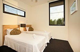 Byron Luxury Beach Houses - Tourism Caloundra 1