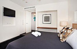 Byron Luxury Beach Houses - Tourism Caloundra 2