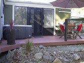 One Tree Bed And Breakfast - Tourism Caloundra 1