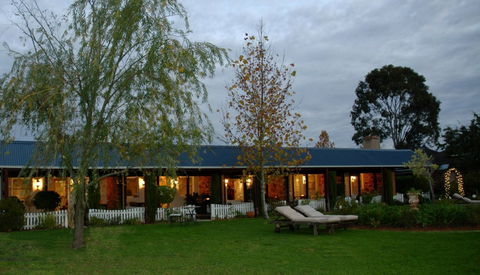 Paringa House B&B Stone Cottages - Tourism Caloundra 2