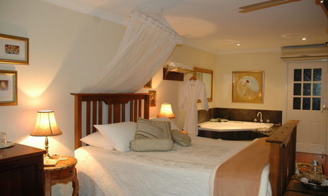 Paringa House B&B Stone Cottages - Tourism Caloundra 4
