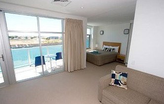 Wallaroo Marina Apartments - Tourism Caloundra 3