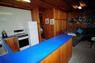 Moving Waters Self Contained Moored Houseboat - Tourism Caloundra 5