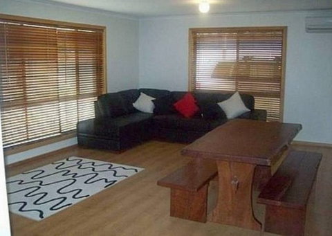 Krasni Park Cottage - Tourism Caloundra 4