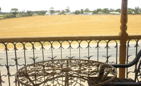 The Matchbox House Bed And Breakfast - Tourism Caloundra 4