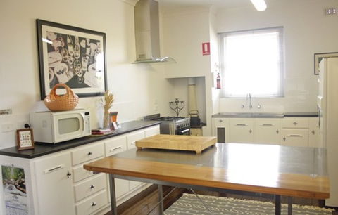 The Matchbox House Bed And Breakfast - Tourism Caloundra 6