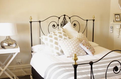 The Matchbox House Bed And Breakfast - Tourism Caloundra 9