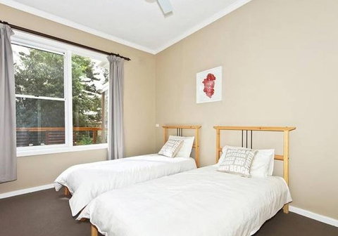 Sea Sand And Scrub Holiday House - Tourism Caloundra 3